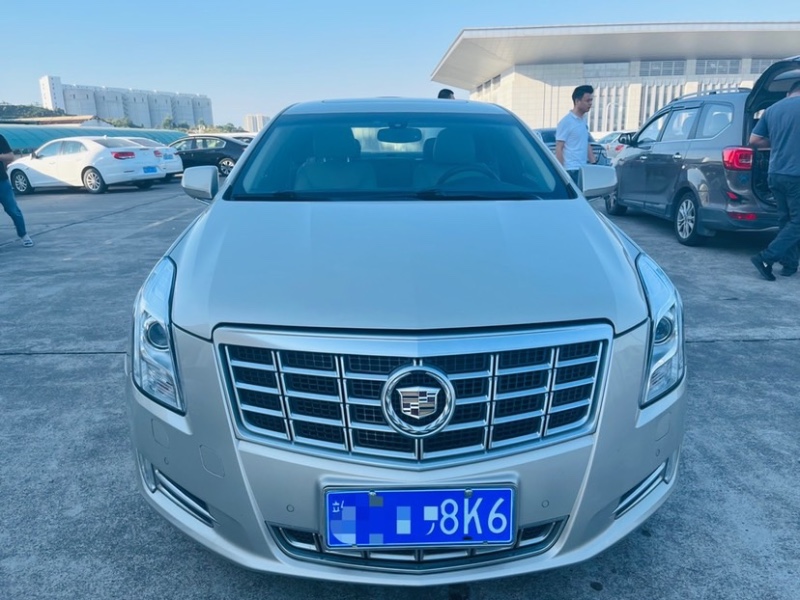 东莞13年凯迪拉克XTS8