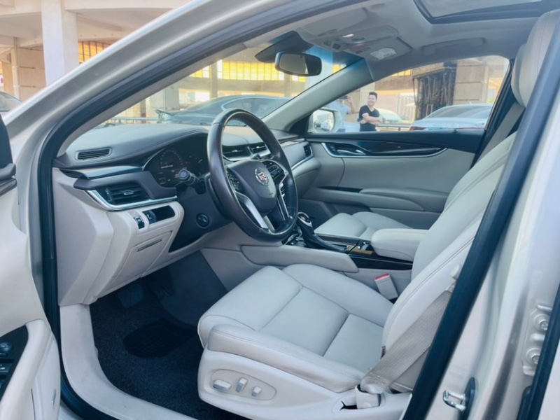 东莞13年凯迪拉克XTS4