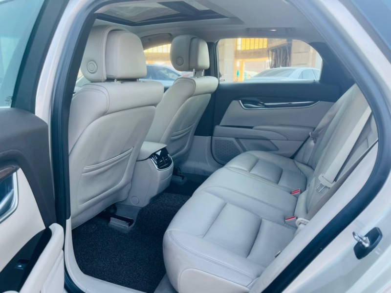 东莞13年凯迪拉克XTS2