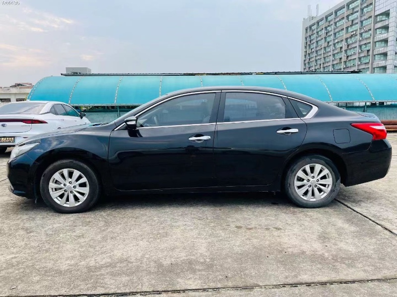 东莞19年日产天籁5