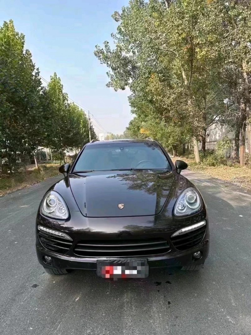 北京14年保时捷卡宴1