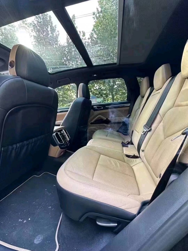 北京14年保时捷卡宴5