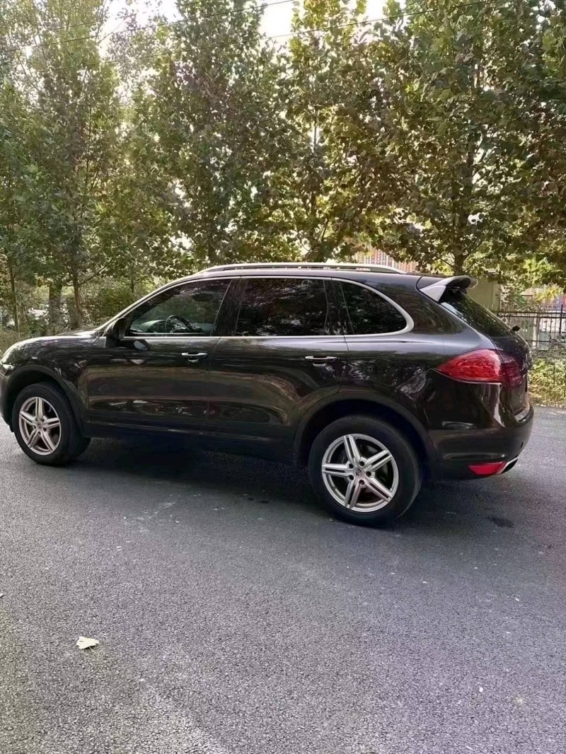 北京14年保时捷卡宴7