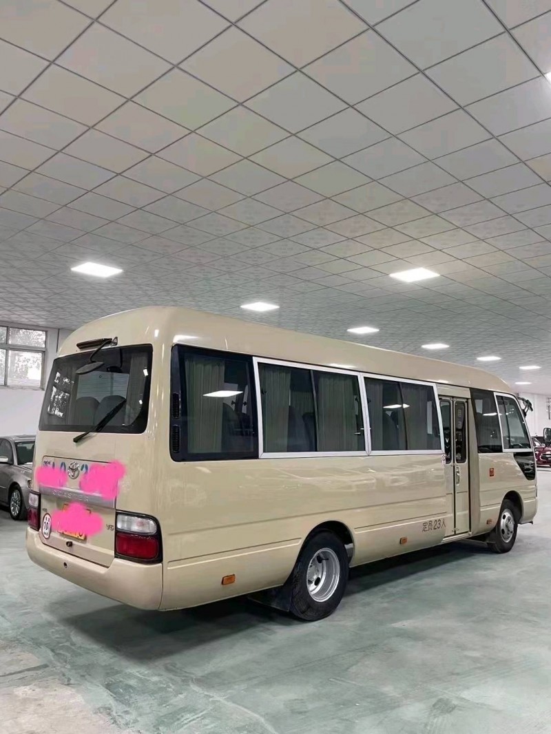 廊坊16年丰田考斯特8