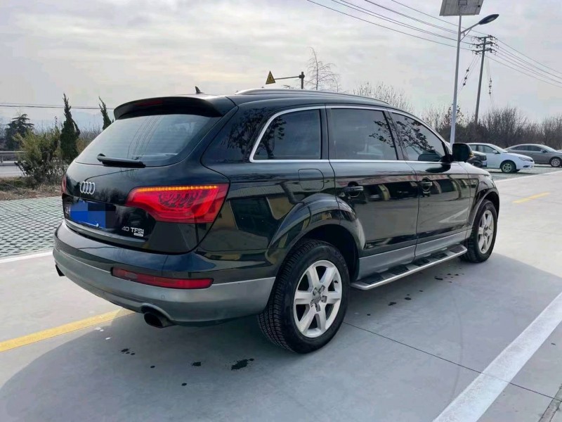 济南14年奥迪Q78