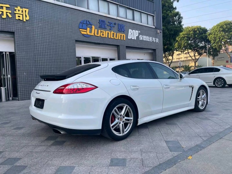 东莞13年保时捷帕拉梅拉8