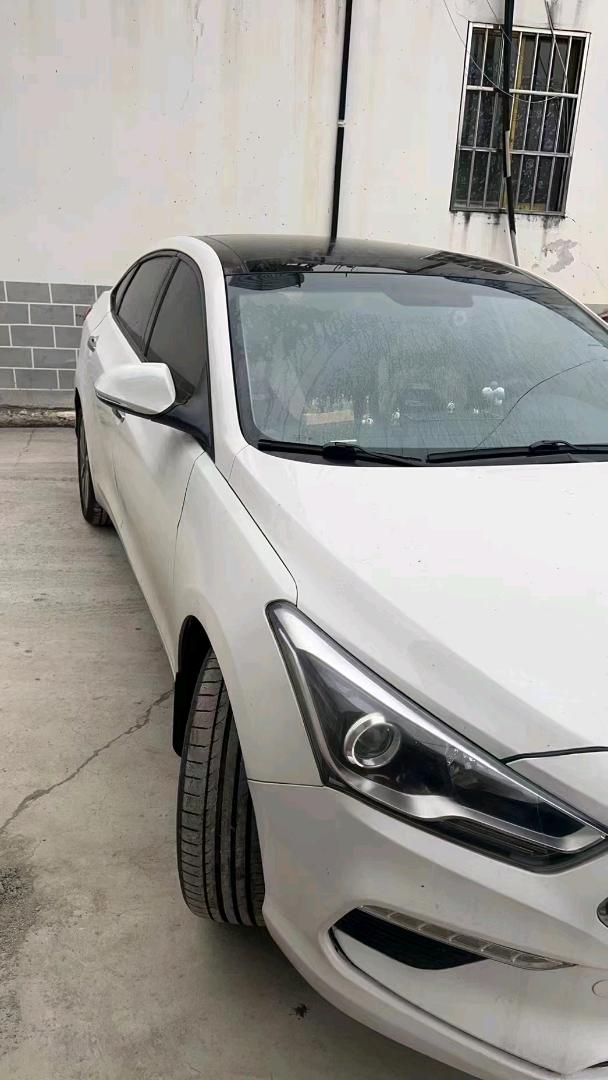 邯郸17年现代名图3