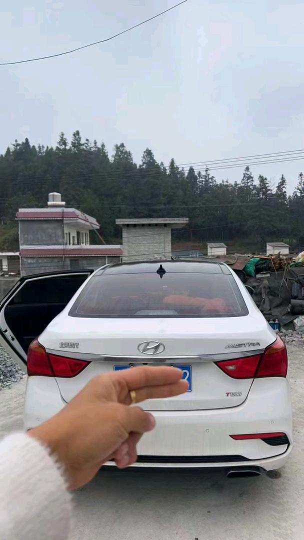 邯郸17年现代名图5