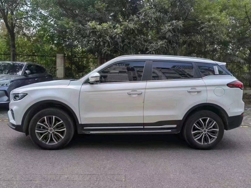 宜昌20年吉利博越3