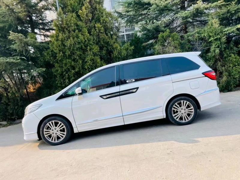 枣庄18年本田艾力绅3