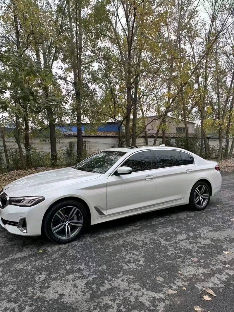 北京22年宝马5系3