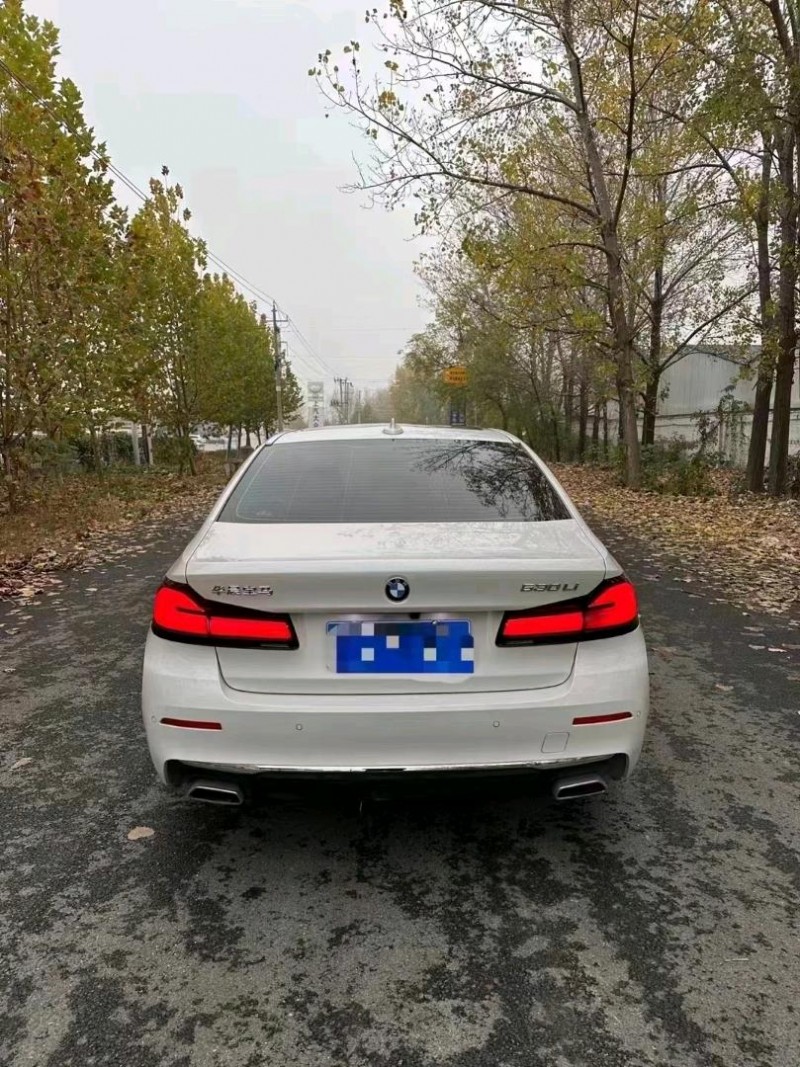 北京22年宝马5系9