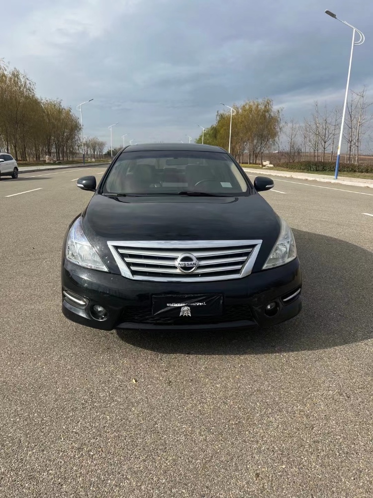 潍坊12年日产天籁1