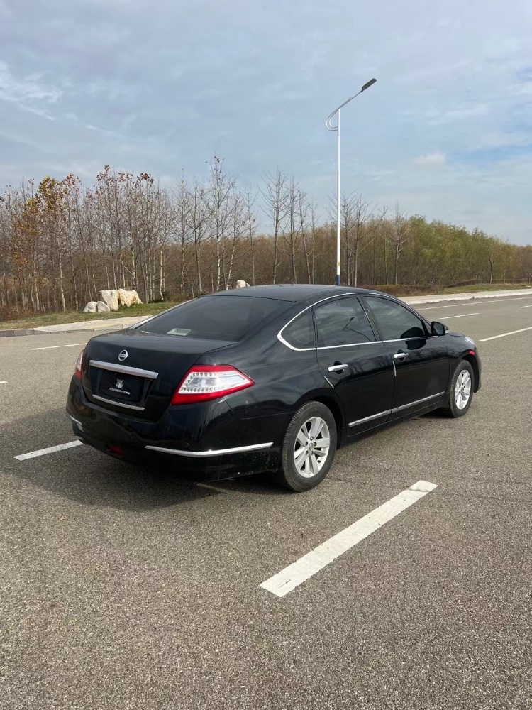 潍坊12年日产天籁4