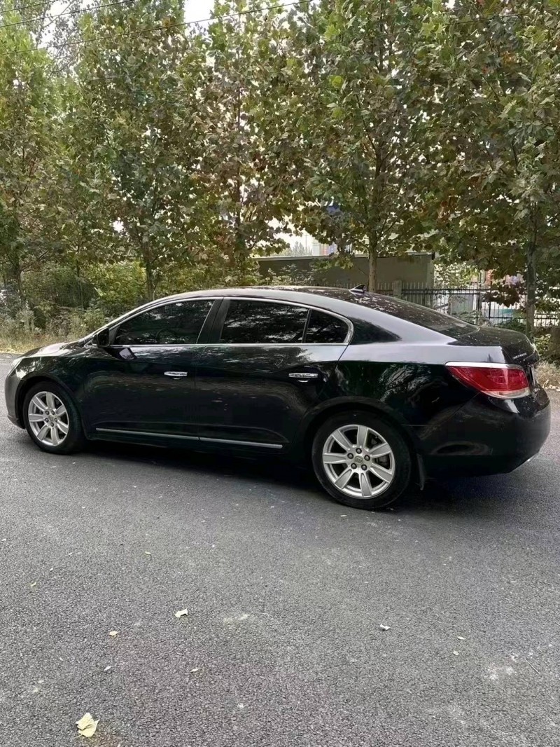 北京13年别克君越8