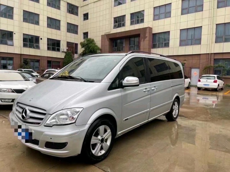 枣庄12年奔驰唯雅诺4