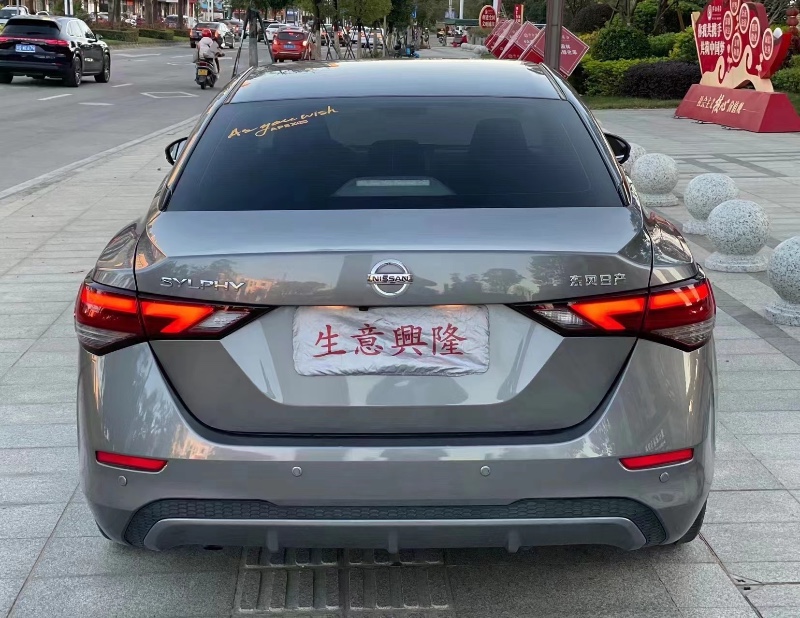 广州21年日产轩逸6