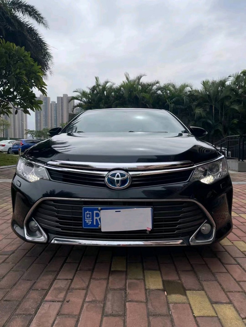 佛山17年丰田凯美瑞1