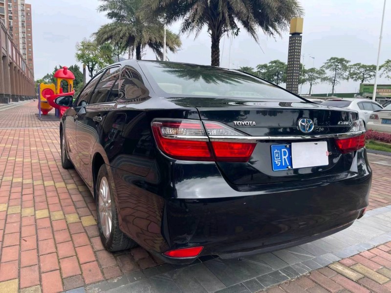 佛山17年丰田凯美瑞5