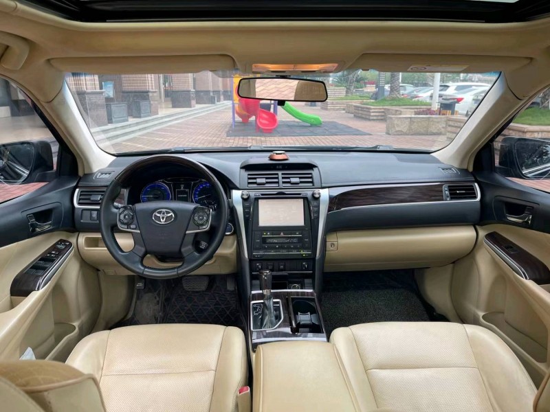 佛山17年丰田凯美瑞8