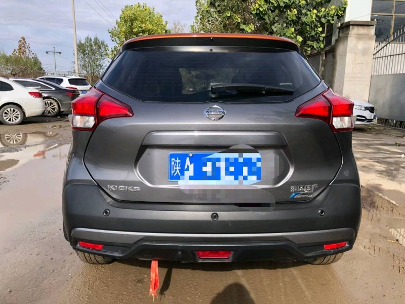 保定18年日产劲客3