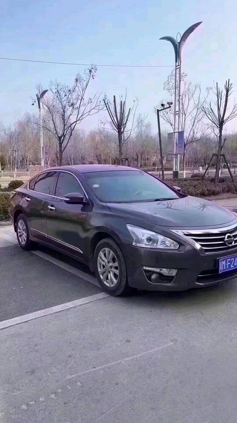 北京16年日产天籁3