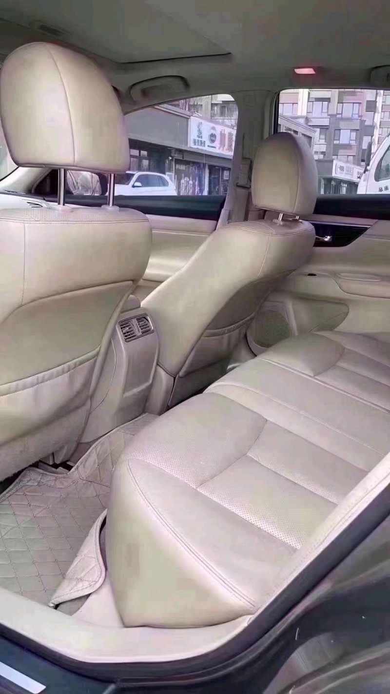 北京16年日产天籁6