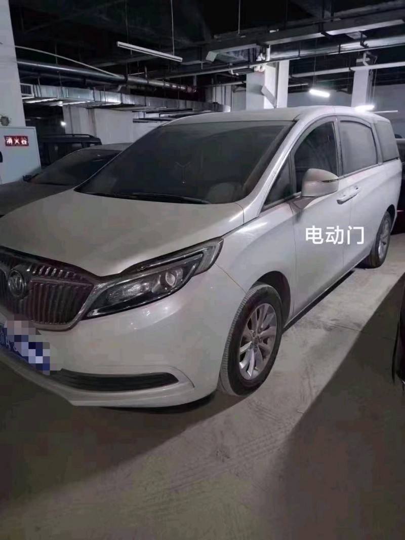 重庆19年别克GL82