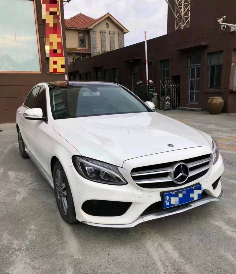 青岛18年奔驰C8