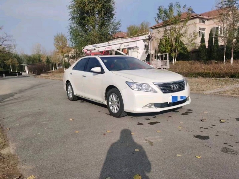 北京13年丰田凯美瑞2