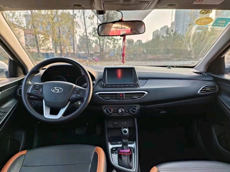 北京17年现代悦动6