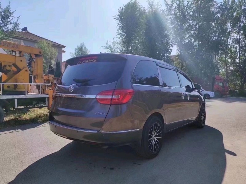 北京16年别克GL86