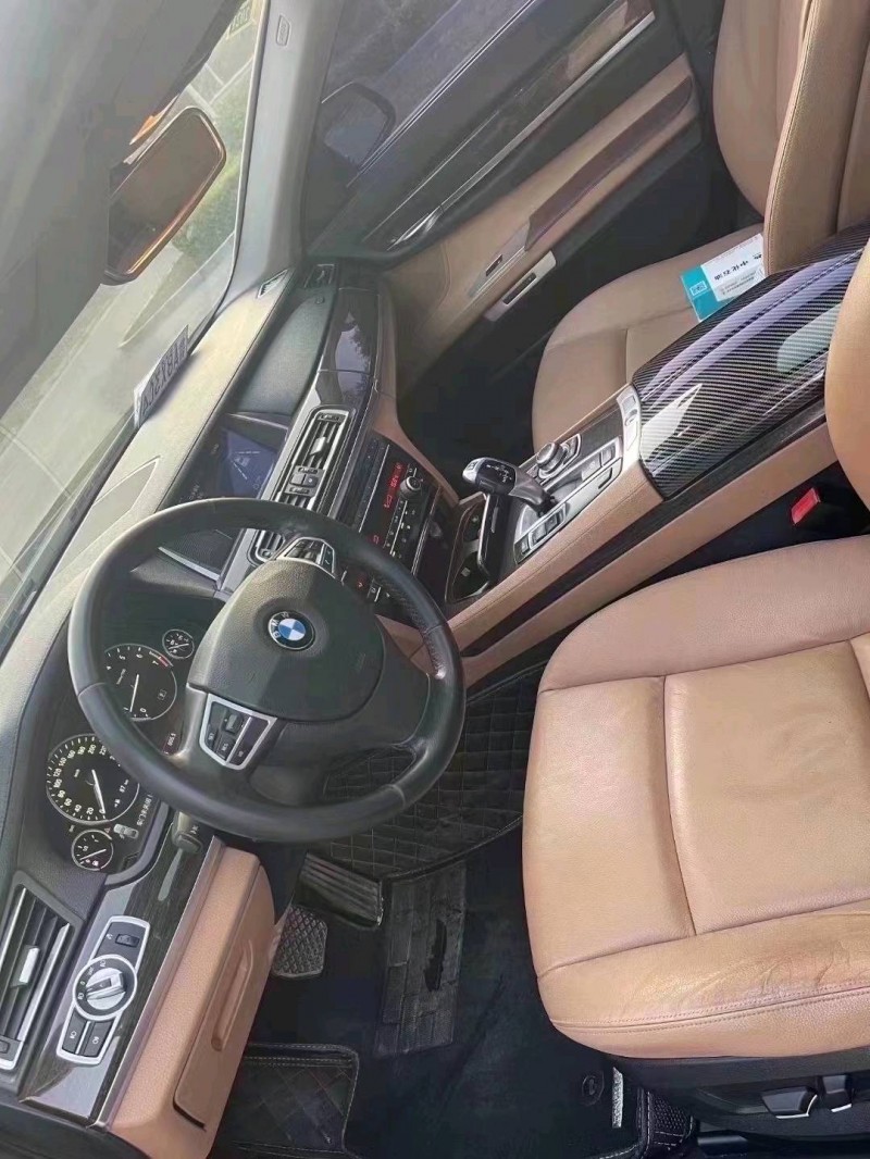 北京12年宝马7系3