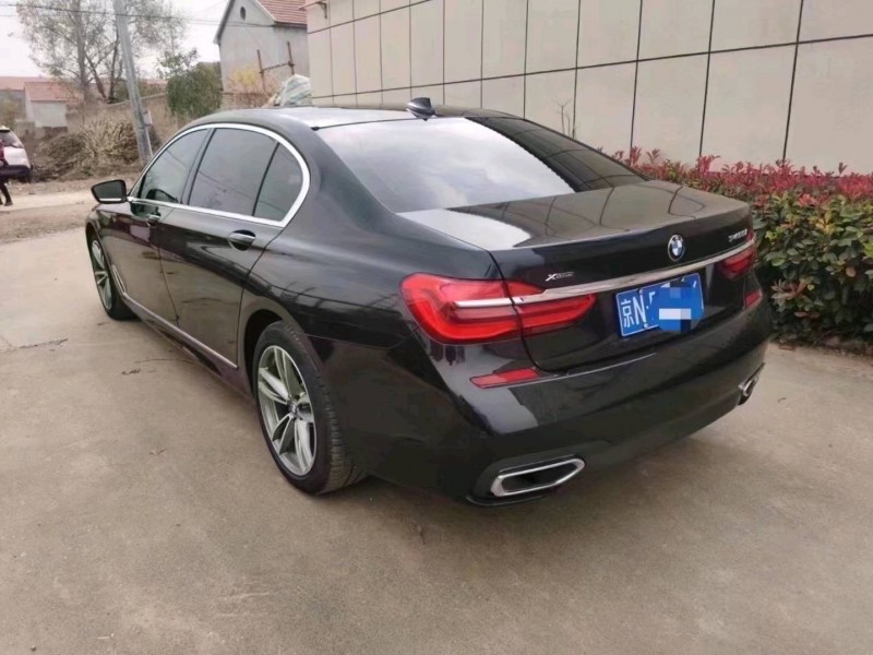 北京18年宝马7系8