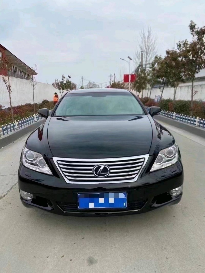 北京12年雷克萨斯LS1