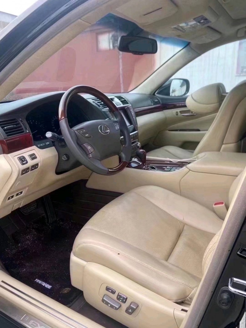北京12年雷克萨斯LS9