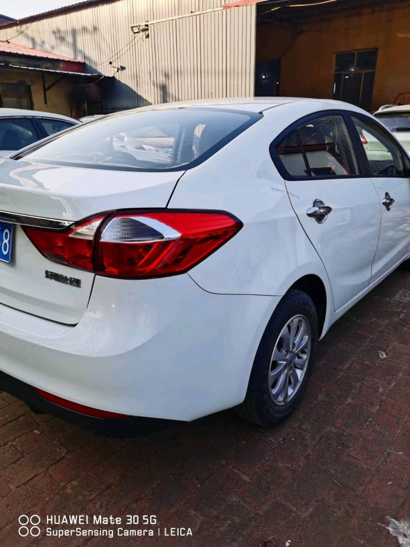 保定18年起亚K37