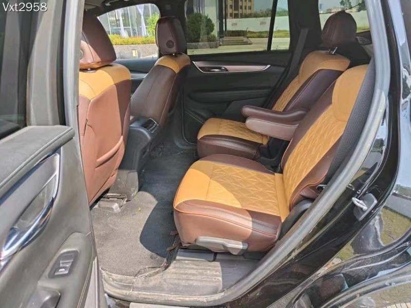 东莞20年凯迪拉克XT65