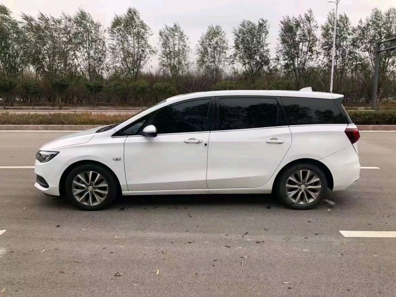 枣庄19年别克GL69