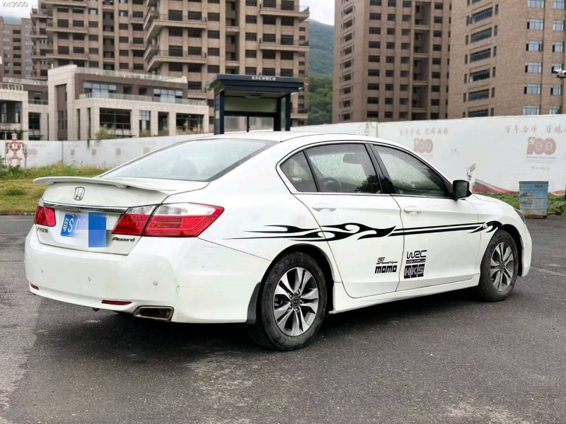 东莞15年本田雅阁7