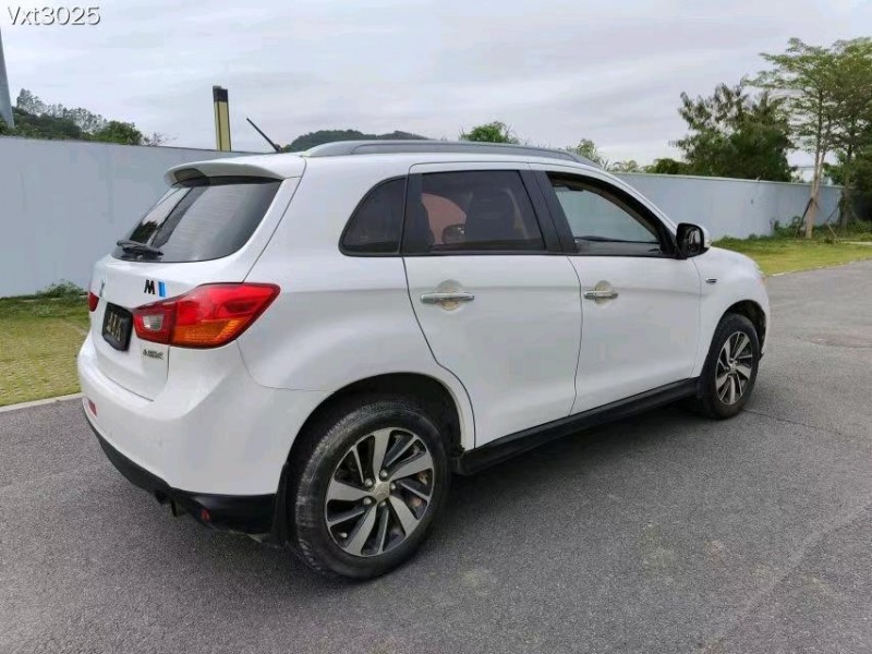 东莞19年三菱劲炫7