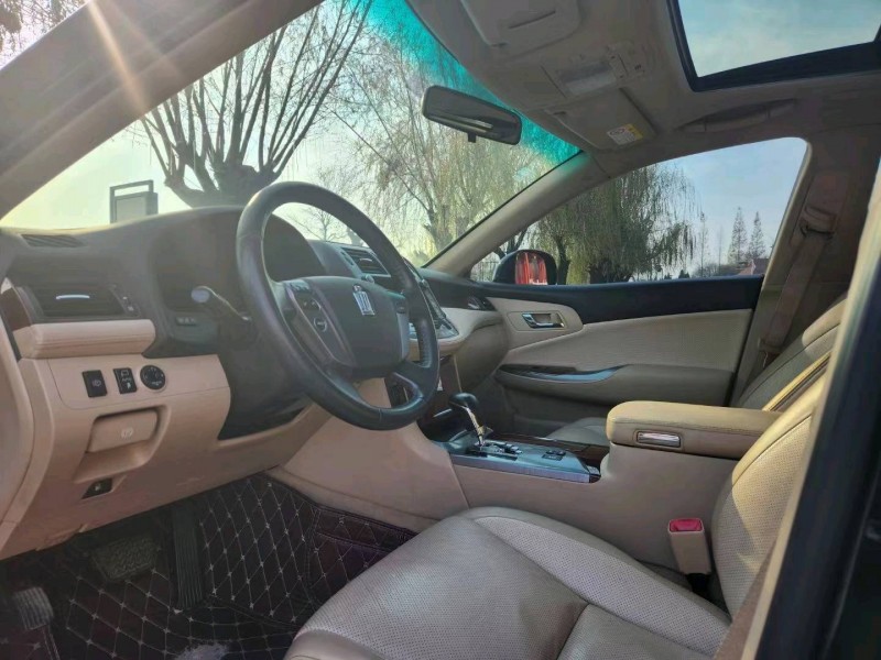 北京14年丰田皇冠5