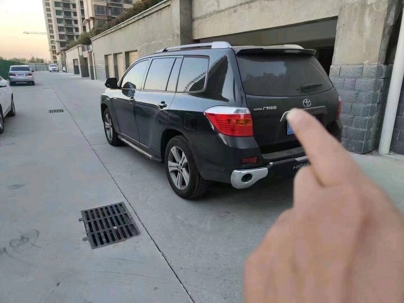 邯郸09年丰田汉兰达2