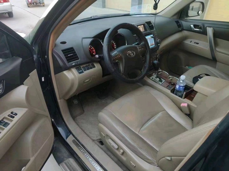 邯郸09年丰田汉兰达4