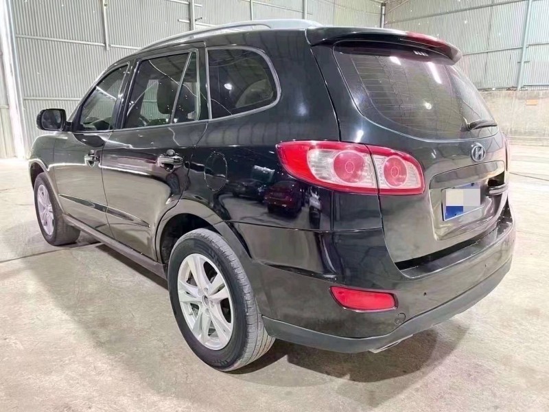 邯郸10年现代新胜达8