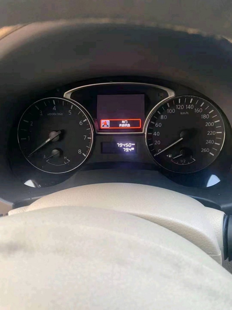 邯郸16年日产天籁5