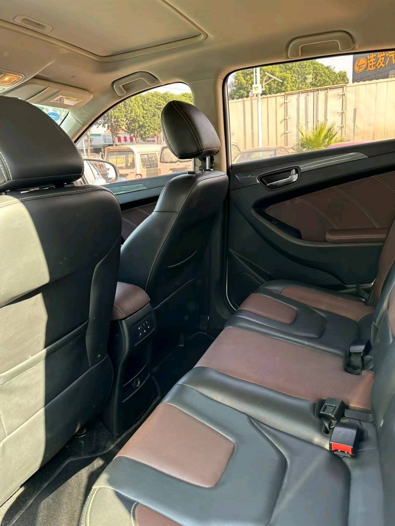 东莞17年东风风光5