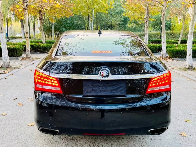 聊城15年别克君越1