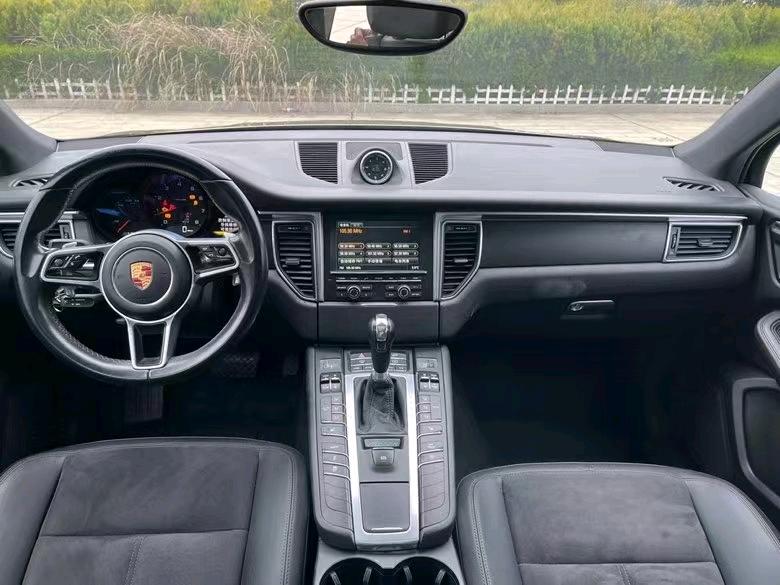 盐城14年保时捷Macan7