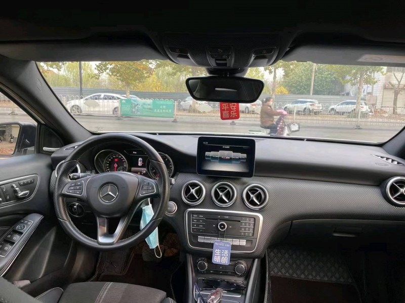济宁17年奔驰A6